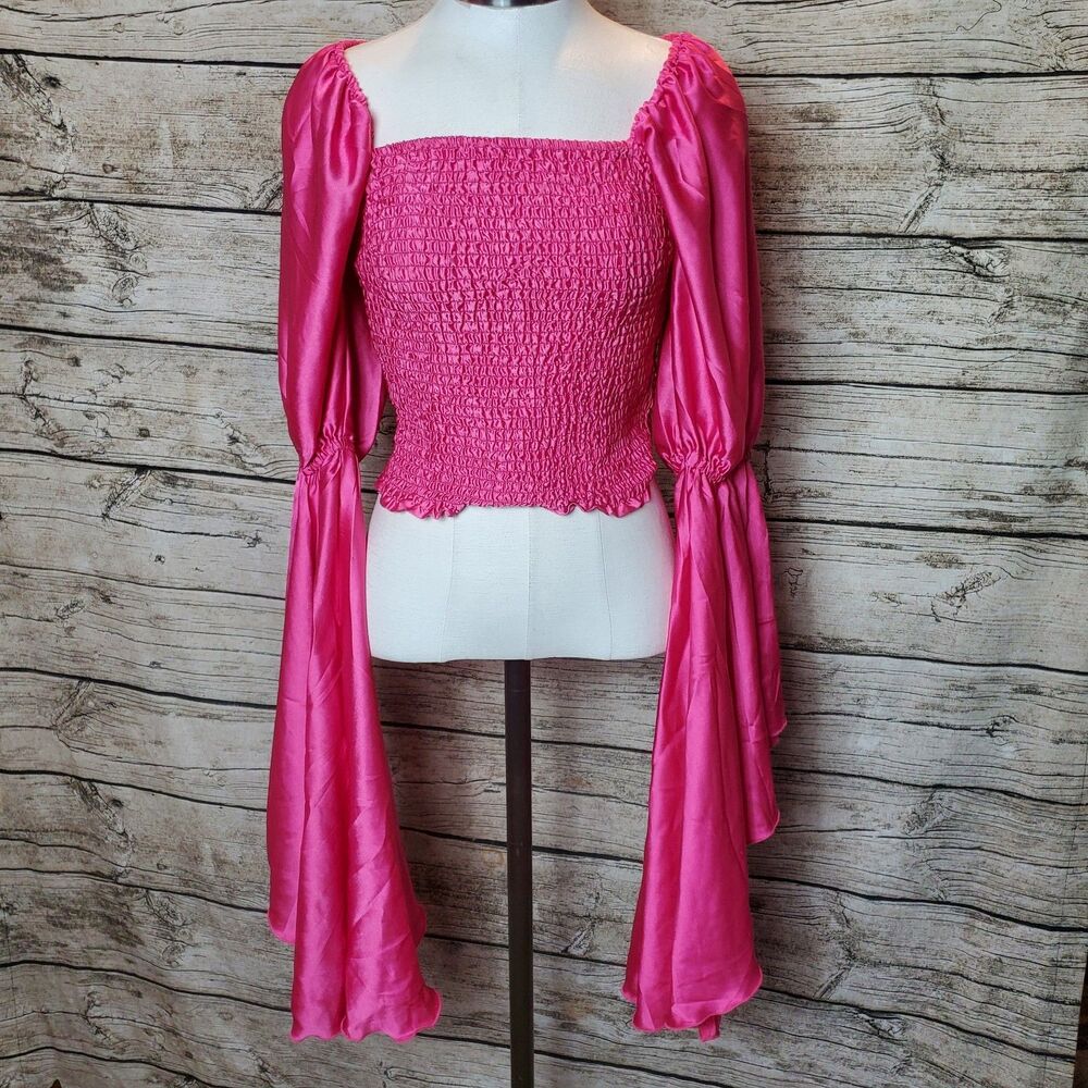 Live 4 Truth  pink crop top bell sleeves Size Medium NWOT
